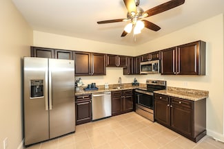 26 School St Unit 1, Manchester, NH 03102