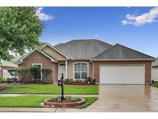 202 Tristan Ln, Hahnville, LA 70057