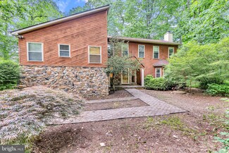 17 Cinnamon Dr, Hockessin, DE 19707