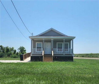 113 W Gulf Dr, Buras, LA 70041