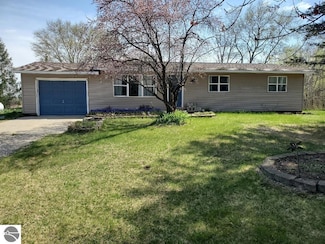 3315 S Summerton Rd, Mount Pleasant, MI 48858