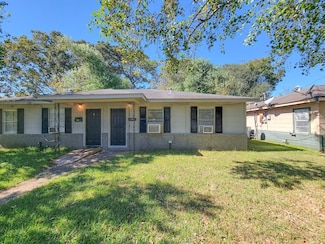 1107 Milam St, Liberty, TX 77575