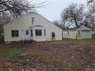 31700 Linden, Fraser, MI 48026
