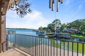 124 Marina Dr, Mabank, TX 75156