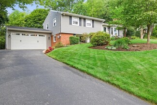 114 Overlook Dr, Beaver, PA 15009