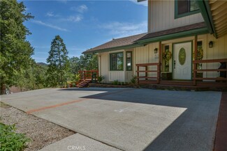 25049 Tenniel Rd, Crestline, CA 92325