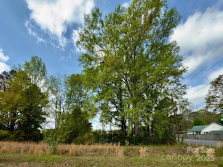 9999 Hall St, Laurinburg, NC 28352