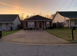 40 Ryan Loop, Phenix City, AL 36869