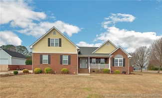 113 Steeplechase Ln, Raeford, NC 28376