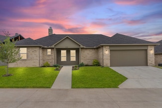 824 E Heath St, Rockwall, TX 75087