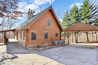 616 Pointe Wildwood Dr, Seneca, SC 29678