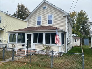 171 Suburban Pkwy, Warwick, RI 02889