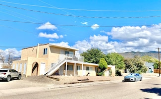 1701 Kirby St NE, Albuquerque, NM 87112