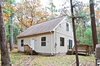5957 Ede St, Pentwater, MI 49449