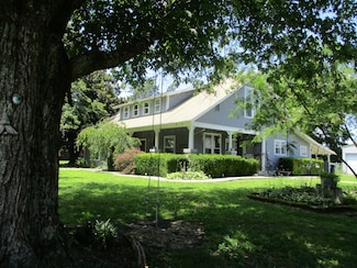 526 W Main St, Smithville, TN 37166