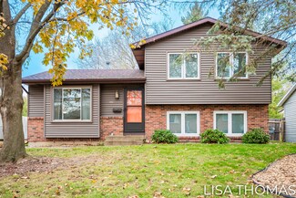 1055 Sweet St NE, Grand Rapids, MI 49505