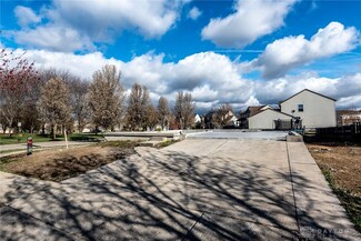 176 Huntington Dr, Maineville, OH 45039