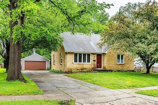 841 13th St, West Des Moines, IA 50265