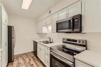 6328 Barrie Rd Unit 3L, Edina, MN 55435