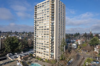 4540 8th Ave NE Unit 803, Seattle, WA 98105