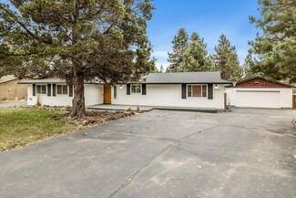 20925 Greenmont Dr, Bend, OR 97702