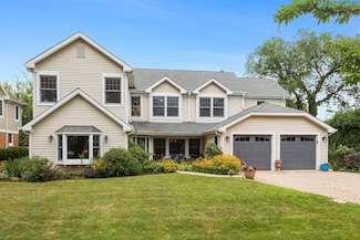 2114 Prairie St, Glenview, IL 60025