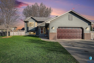 3241 S Serenity Trail, Sioux Falls, SD 57103