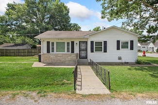 100 S 20th St, Herrin, IL 62948