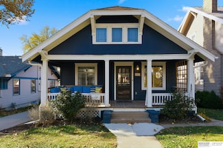 806 N 43rd St, Omaha, NE 68131