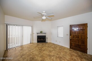 5750 N Camino Esplendora Unit 131, Tucson, AZ 85718