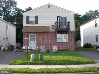 411 Corinthian Ave, Essington, PA 19029