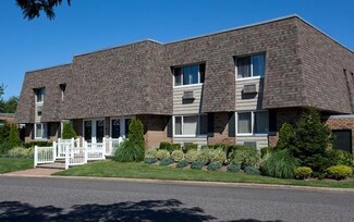 48 Philip Walk Unit PW48, Babylon, NY 11704