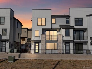 2048 S Holly St Unit 1, Denver, CO 80222