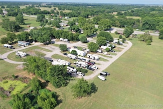 2116 Highway 77 S, Davis, OK 73030