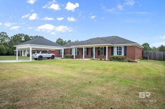 15747 Dogwood Rd, Bay Minette, AL 36507