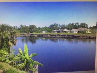 1807 SW Import Dr, Port St. Lucie, FL 34953