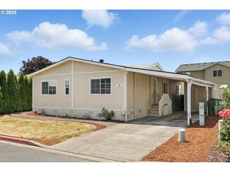 1000 S McKern Ct Unit 29, Newberg, OR 97132
