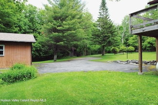 105 Cross Rd, Windham, NY 12496