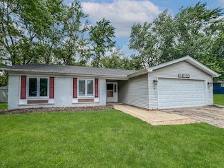 24W500 Seabrook Ct, Naperville, IL 60540