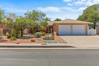 1713 California St NE, Albuquerque, NM 87110