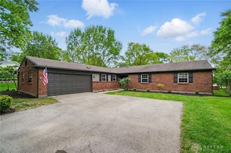 5741 Hithergreen Dr, Dayton, OH 45429