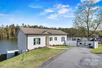 209 Catawba Ave, Granite Falls, NC 28630
