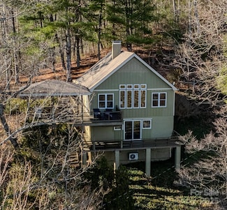 561 Deals Gap Rd, Robbinsville, NC 28771