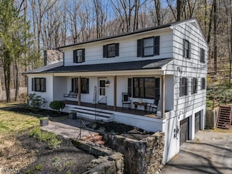 192 Mountain Rd, Alpha, NJ 08865
