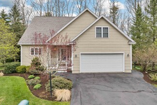 22 Vineyard Dr, Stratham, NH 03885