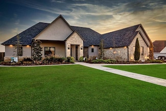12422 SW Oaklynn Dr, Lawton, OK 73505
