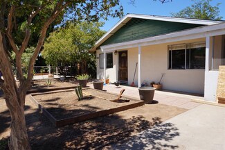 1142 W Valencia Ave, Fresno, CA 93706