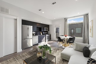 1800 E 4th St Unit 327, Austin, TX 78702