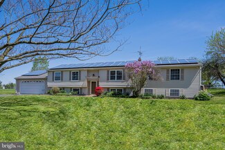 4201 Wolf Ct, Hampstead, MD 21074