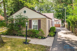 1867 Atwood Rd, Toledo, OH 43615